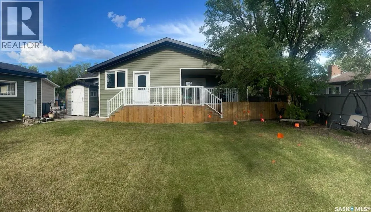 589 Poplar CRESCENT