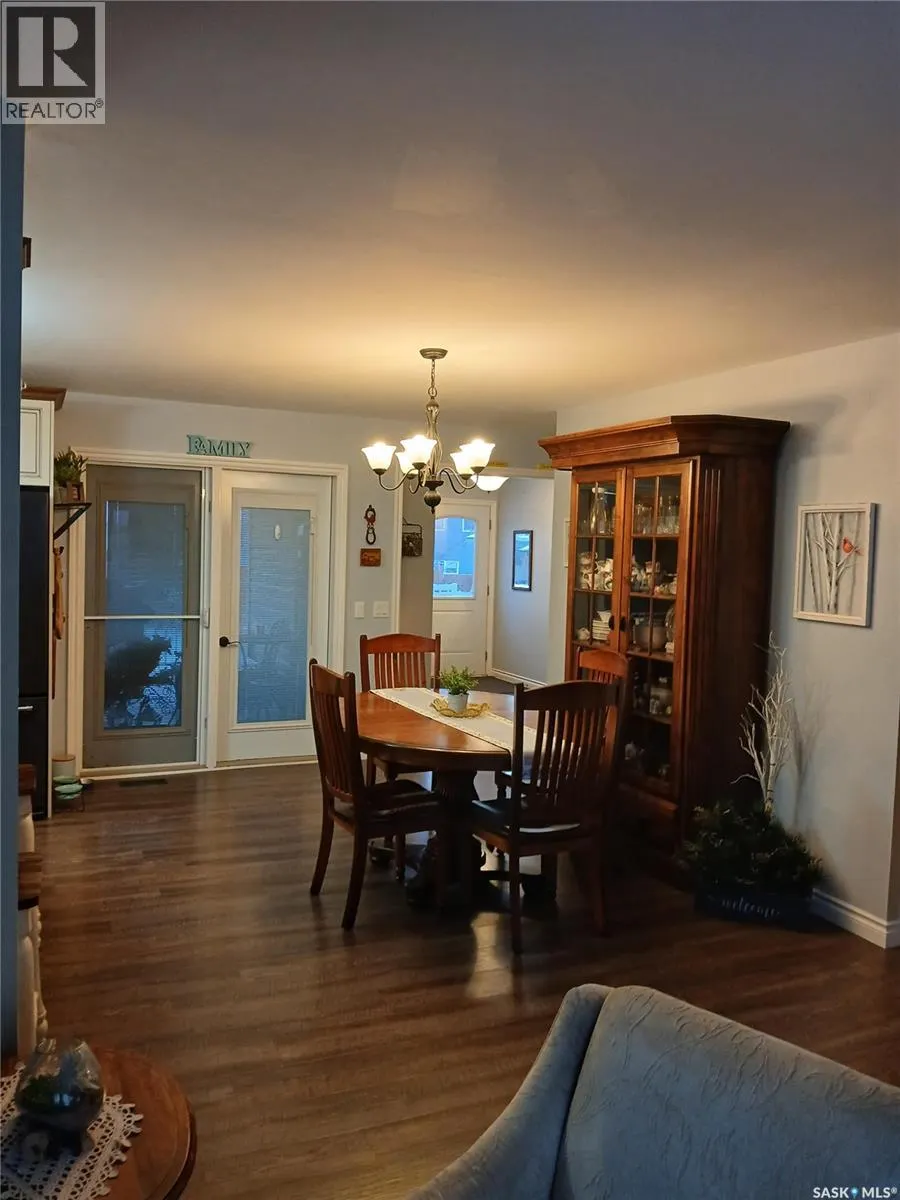 589 Poplar CRESCENT