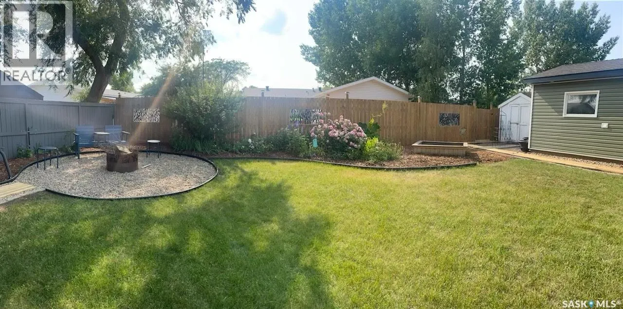 589 Poplar CRESCENT