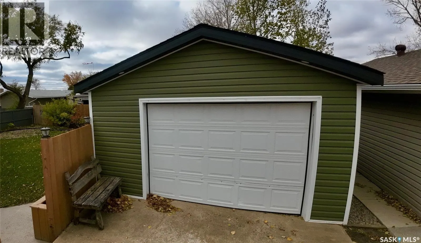 589 Poplar CRESCENT