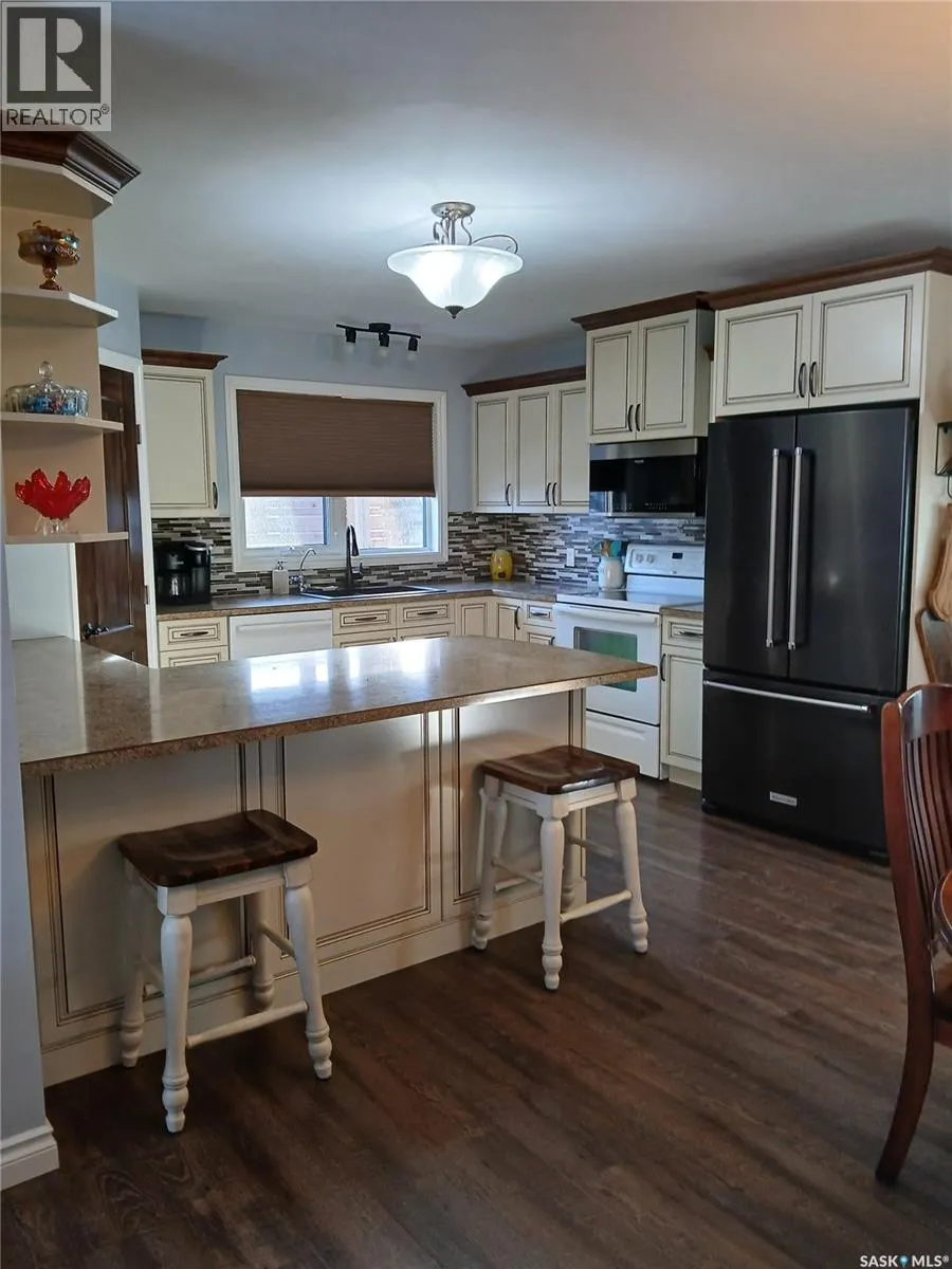 589 Poplar CRESCENT