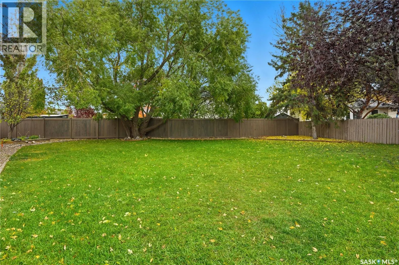 3327 Coughlin BAY E