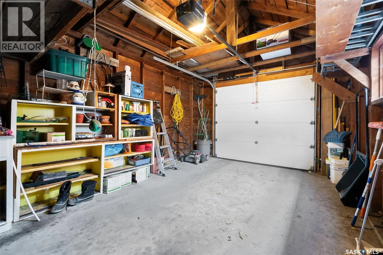 2321 St John STREET