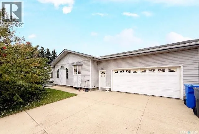 60 Banks CRESCENT