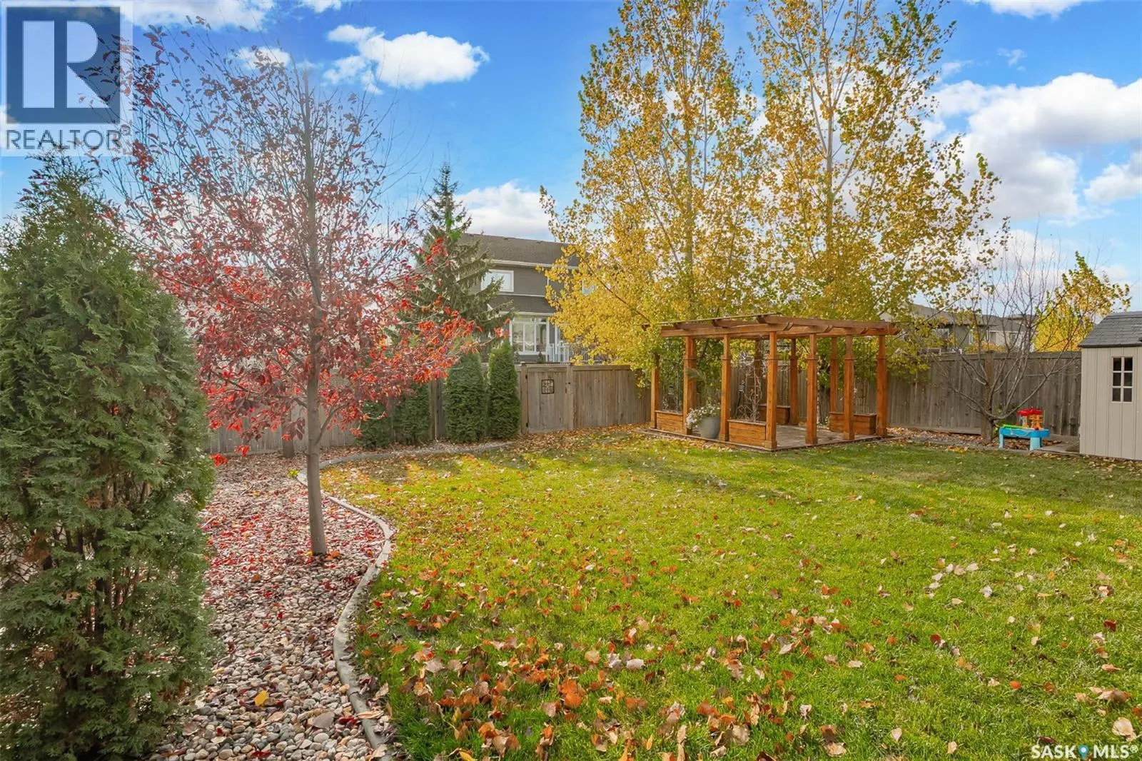523 Redwood DRIVE