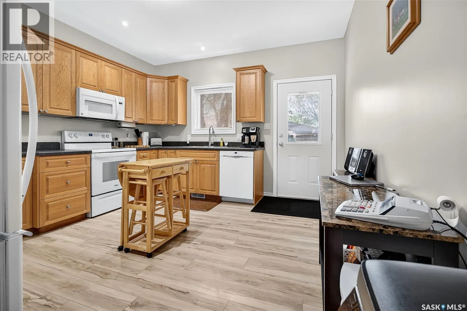 551B Caribou STREET W