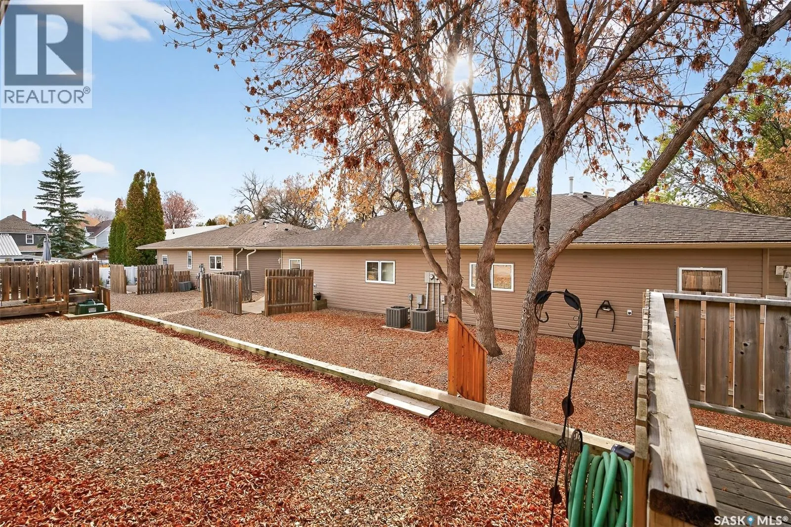551B Caribou STREET W