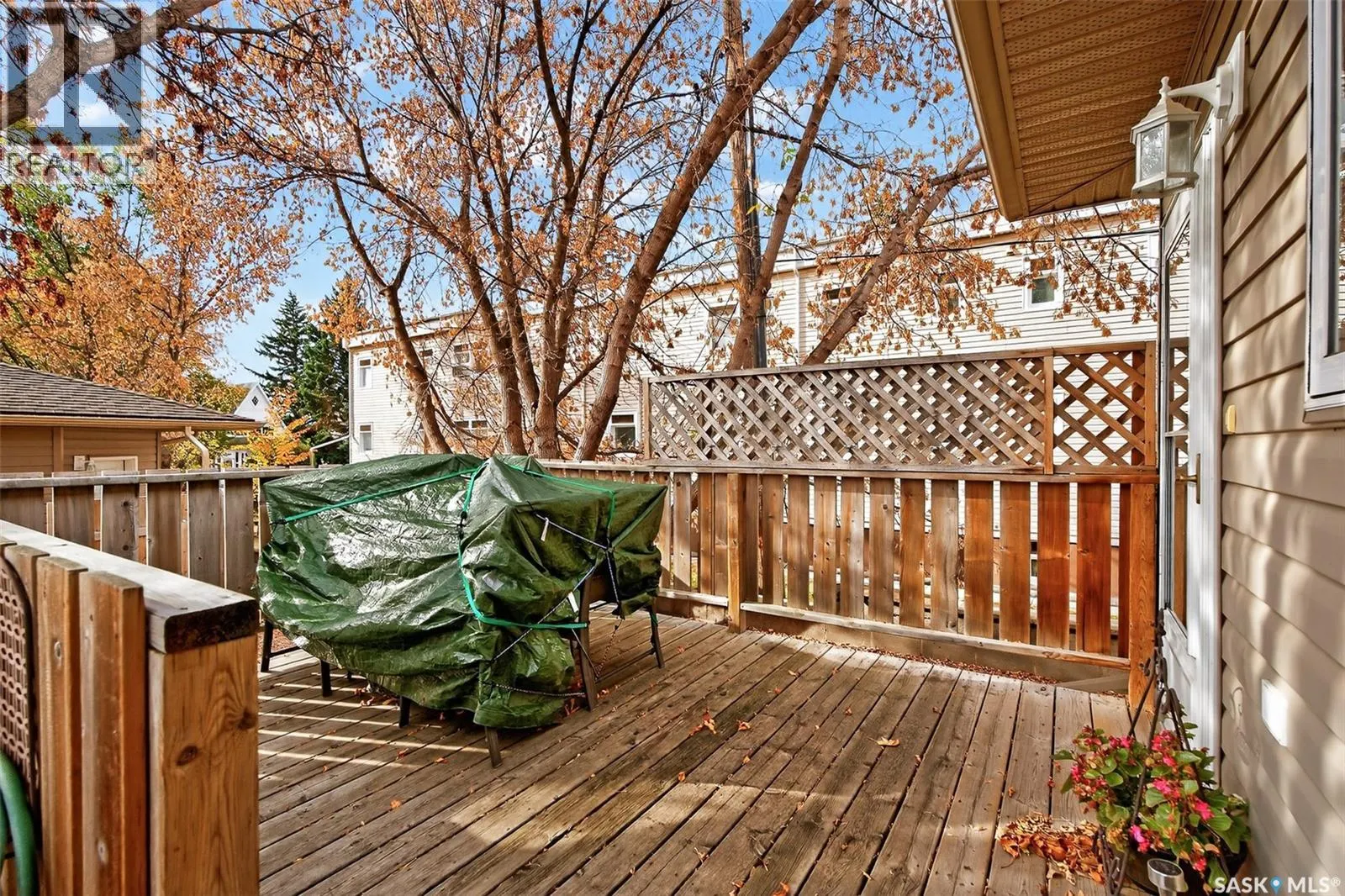 551B Caribou STREET W