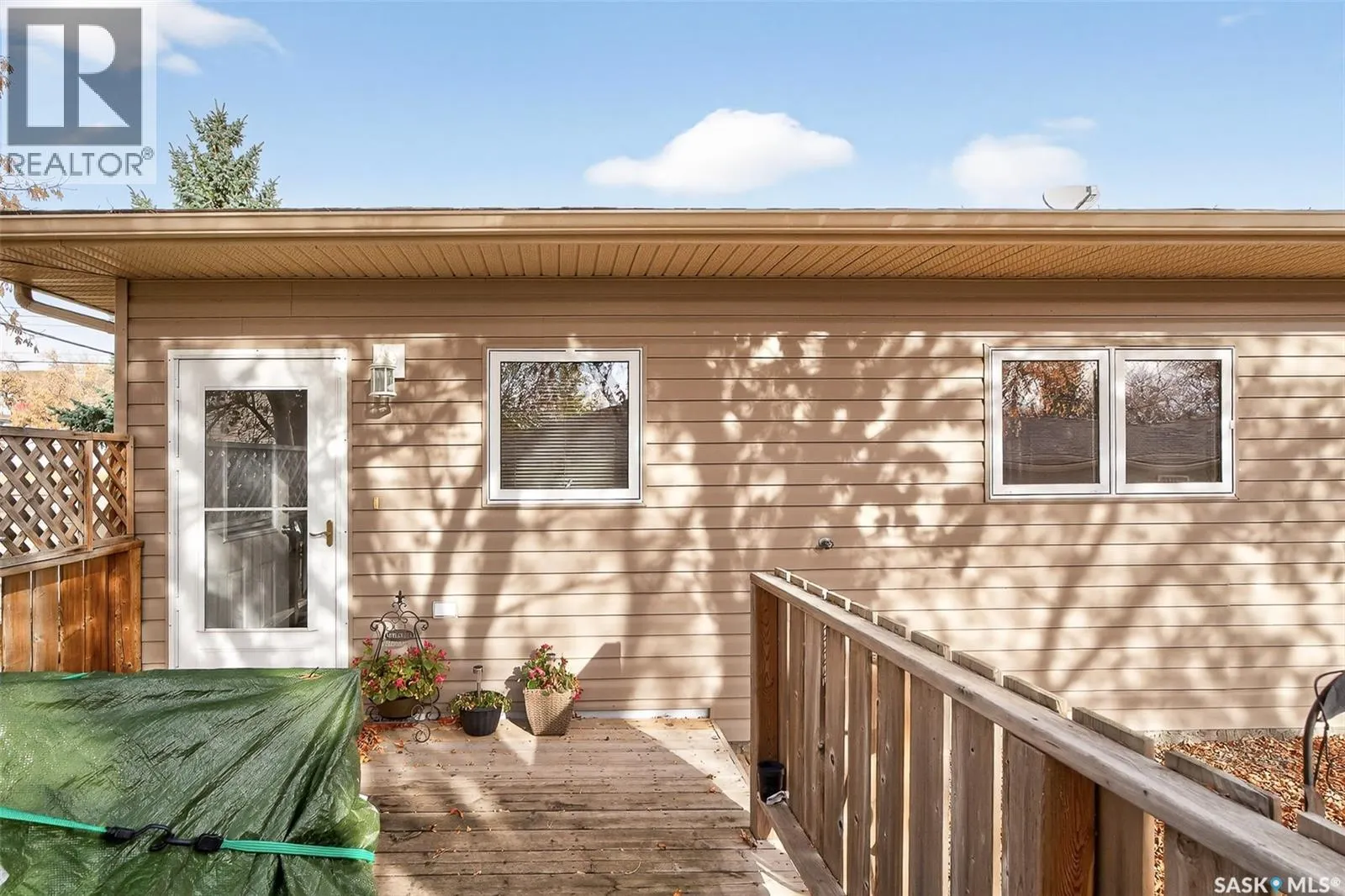 551B Caribou STREET W