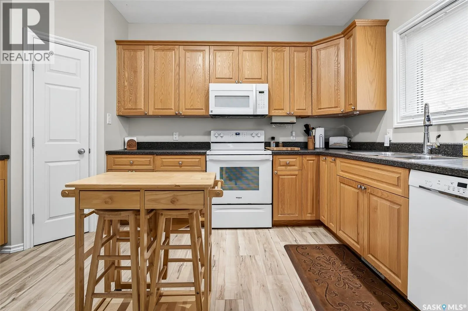 551B Caribou STREET W