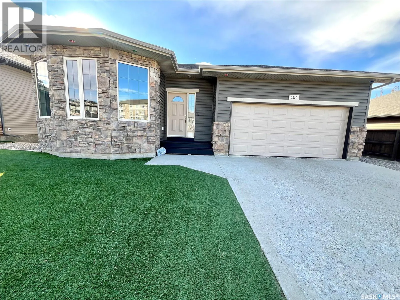 104 Valley Park PLACE
