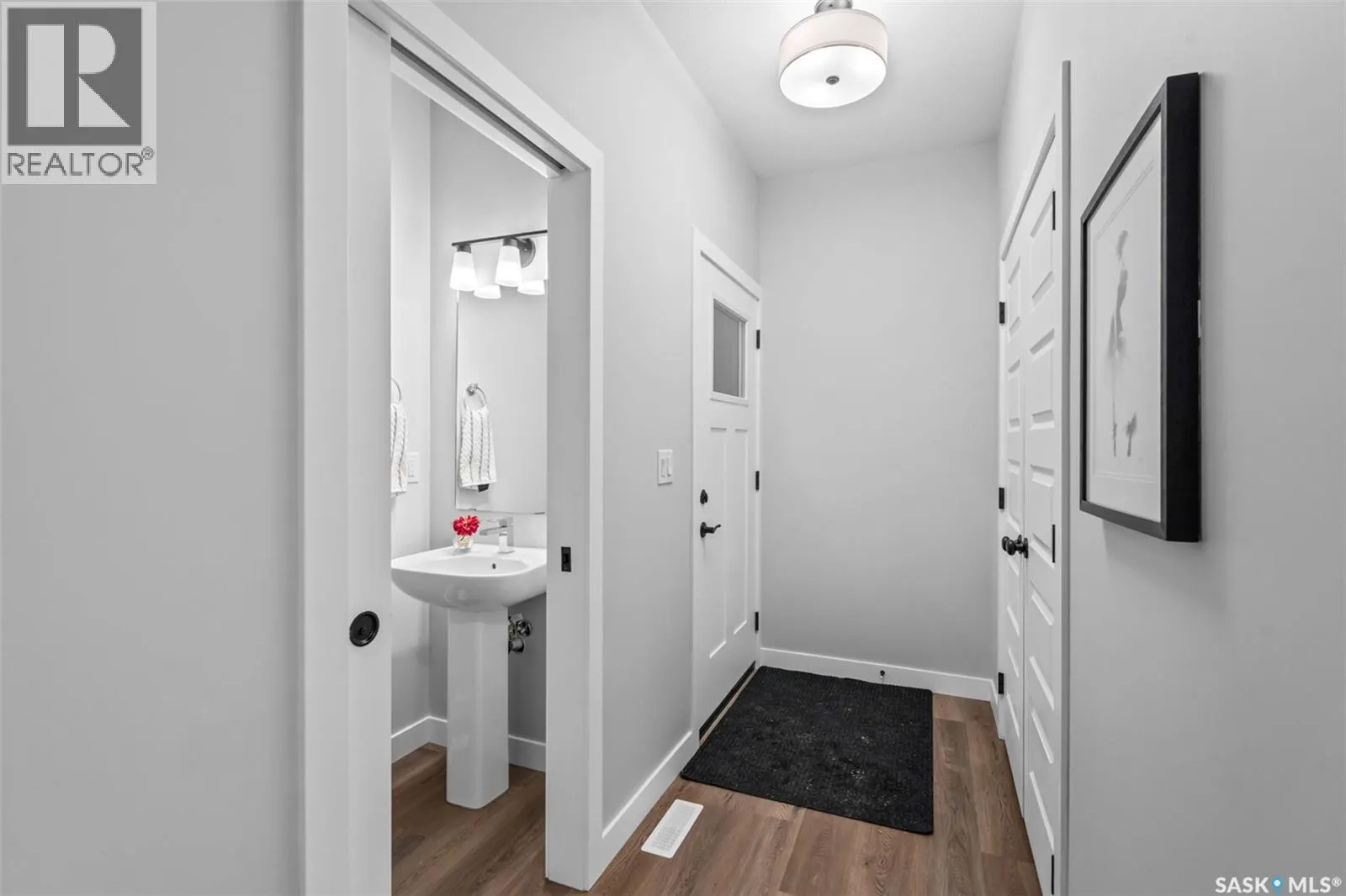 102 Kostiuk CRESCENT