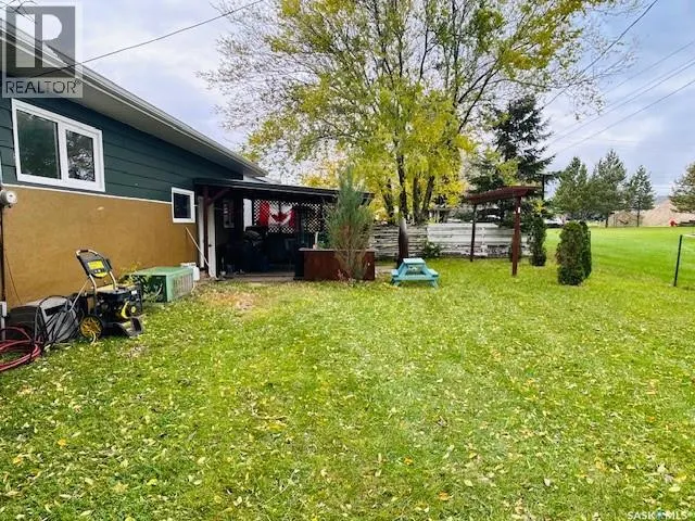 112 Fraser AVENUE