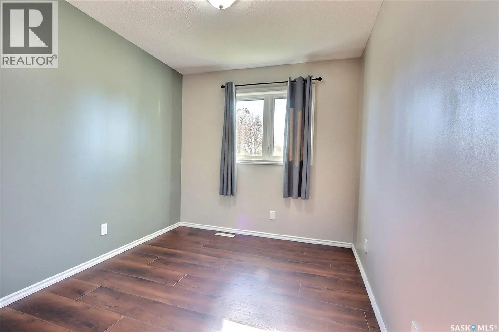 1520 Bliss CRESCENT