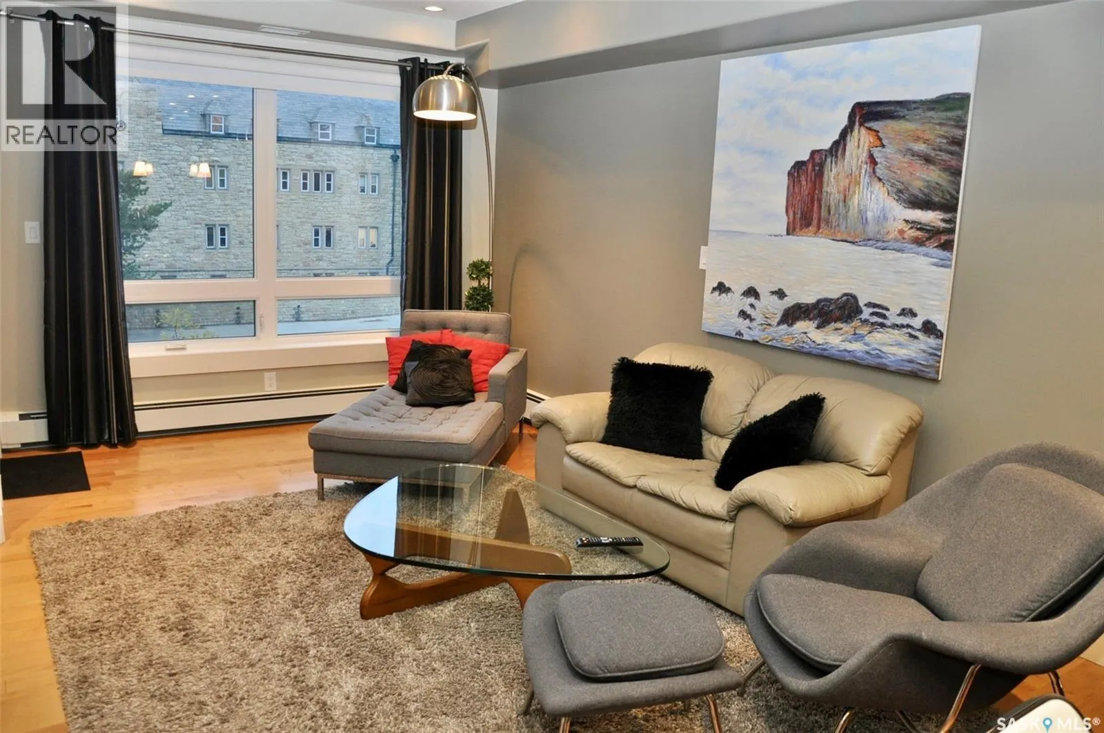206 1132 College DRIVE