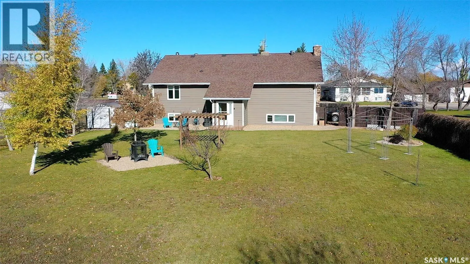 395 Riverview ROAD