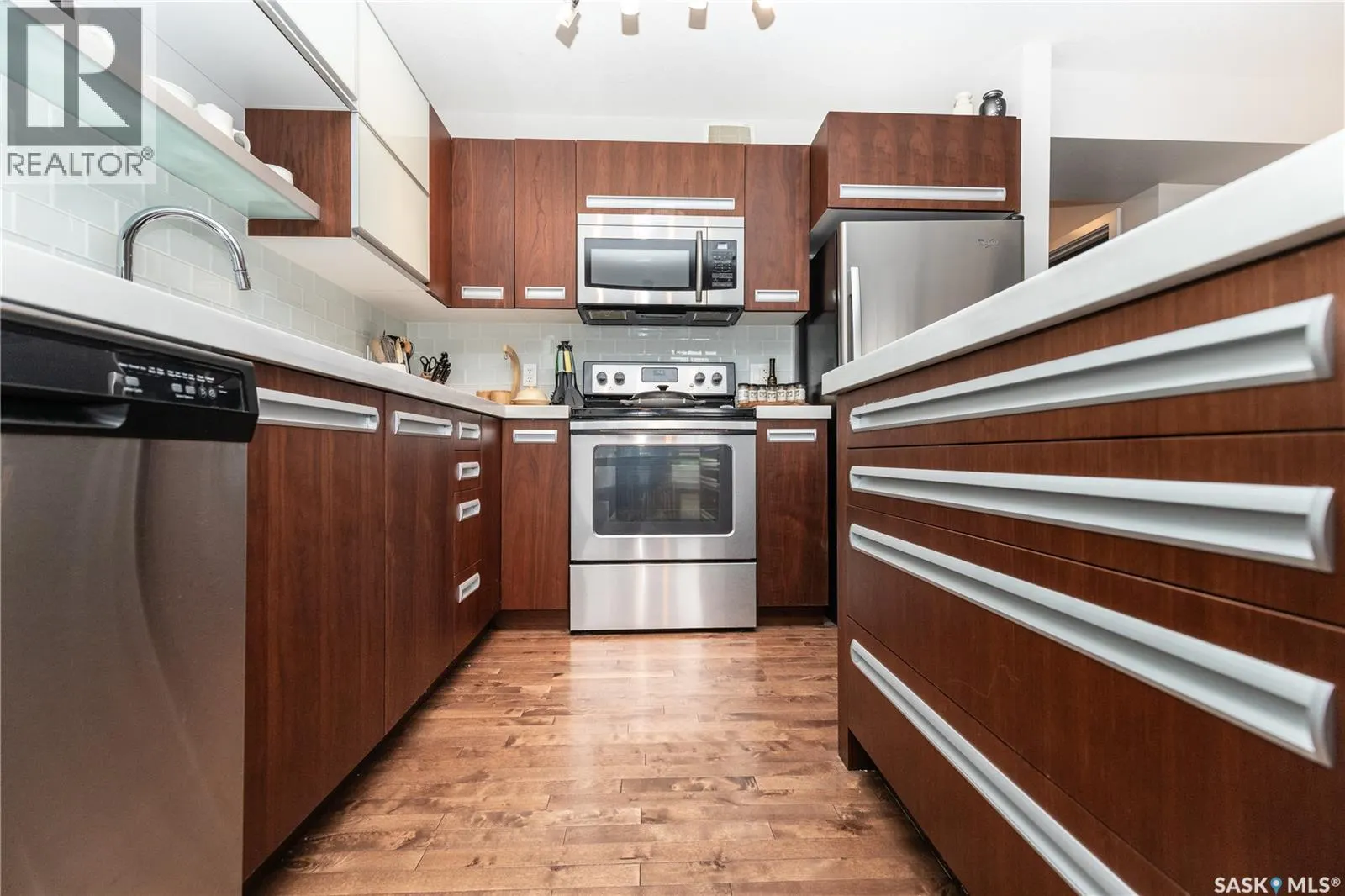 603 455 Rempel LANE