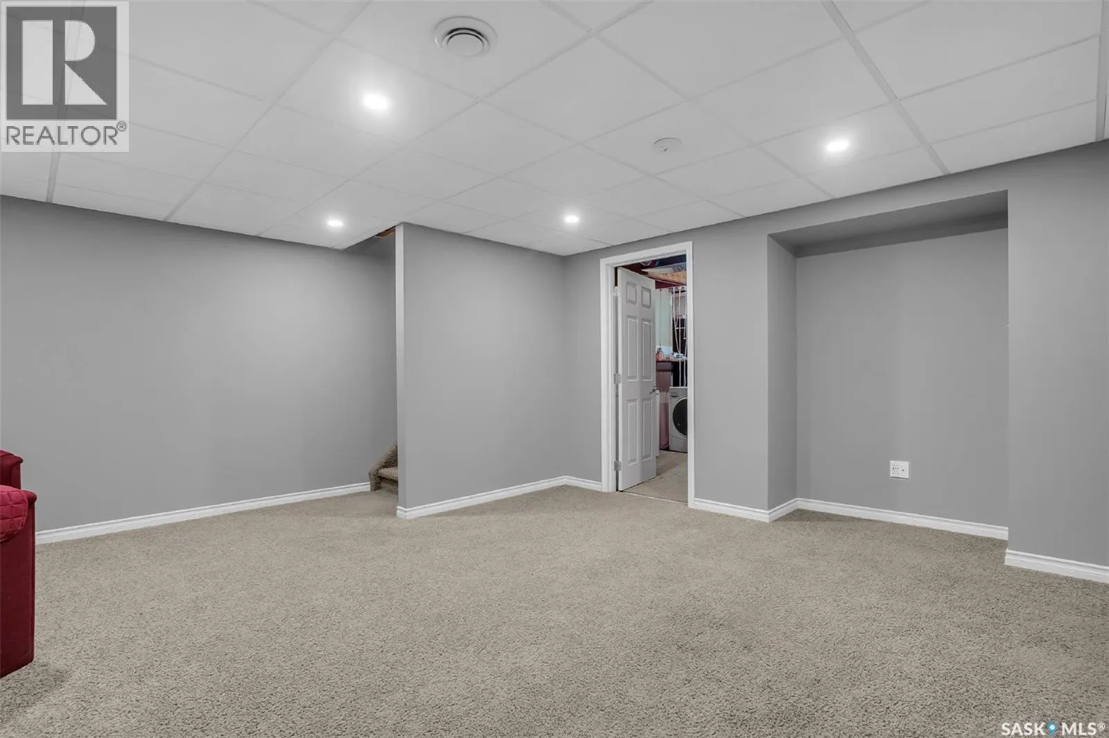 301 415 Lynd CRESCENT