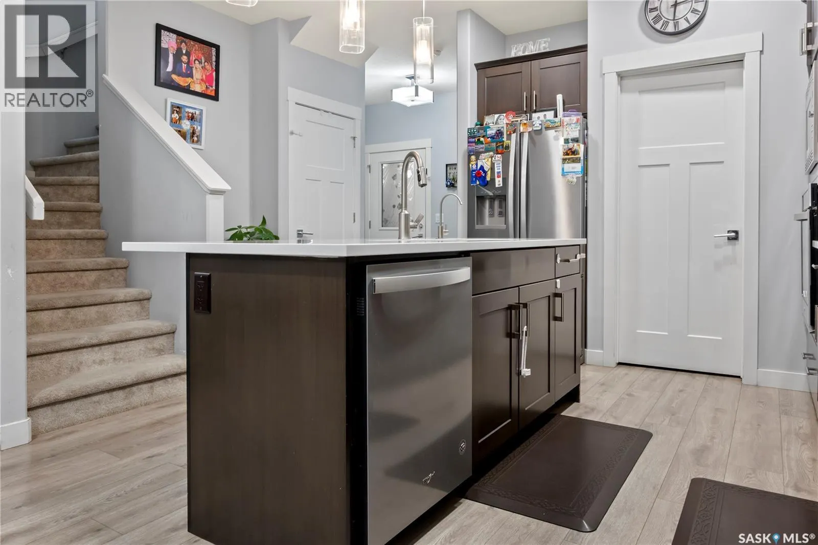 3842 Gee CRESCENT