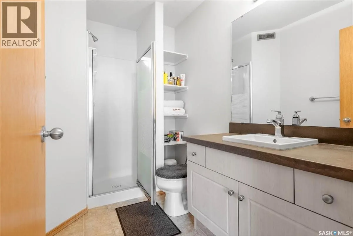302 Mount Royal PLACE