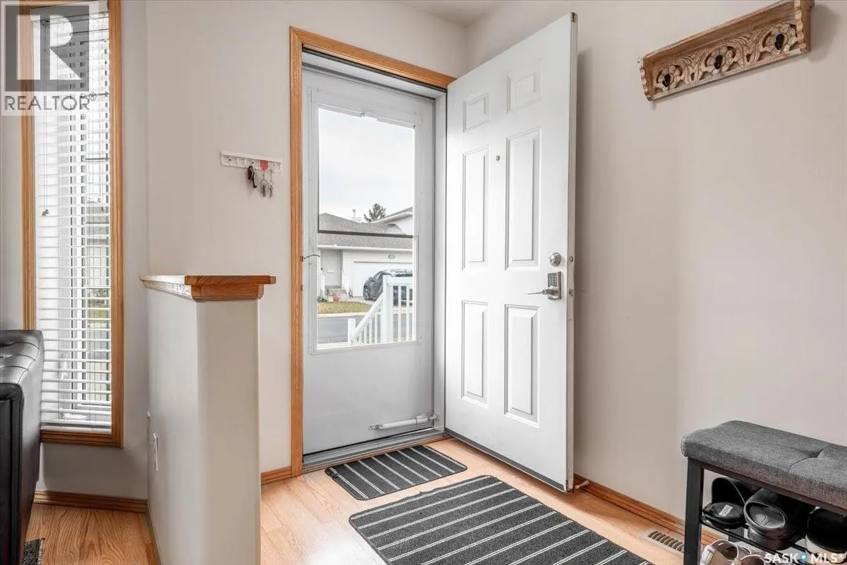 302 Mount Royal PLACE