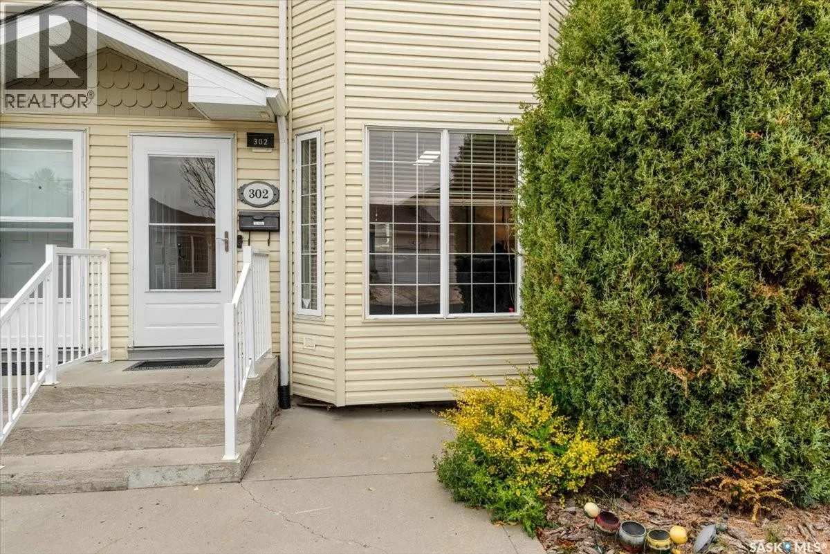 302 Mount Royal PLACE
