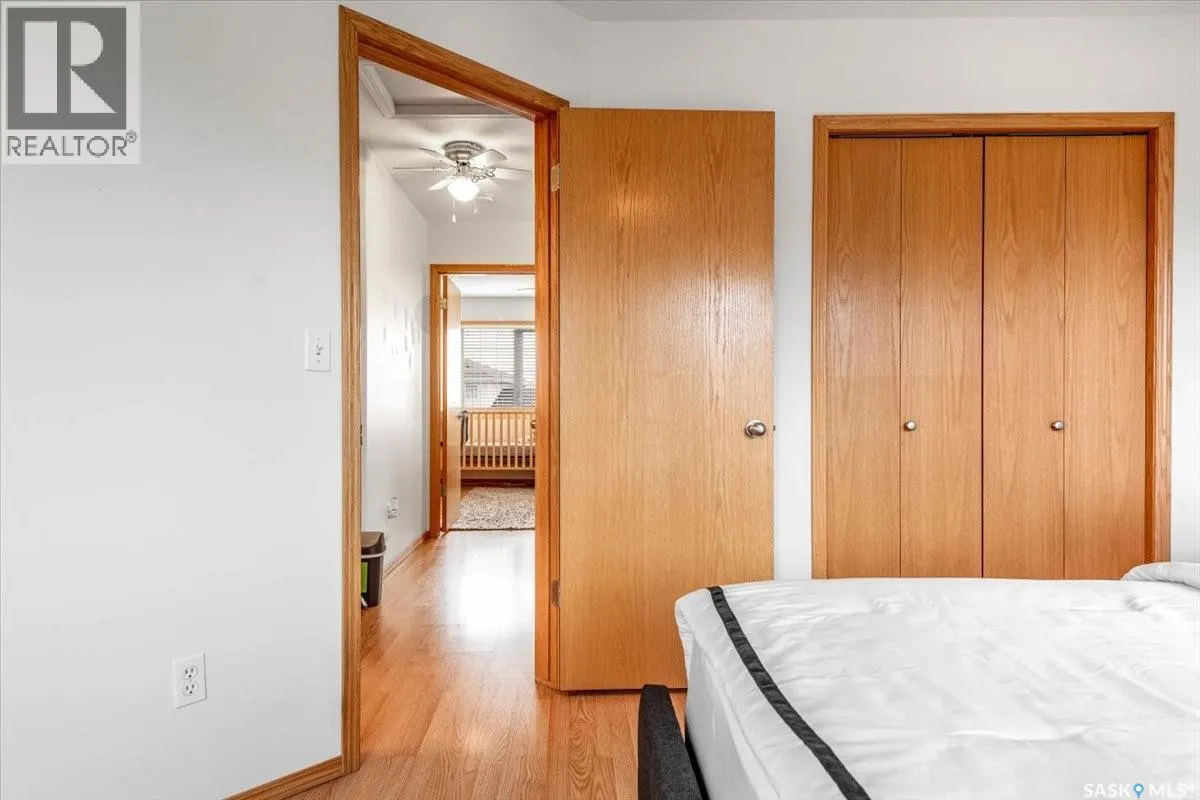 302 Mount Royal PLACE