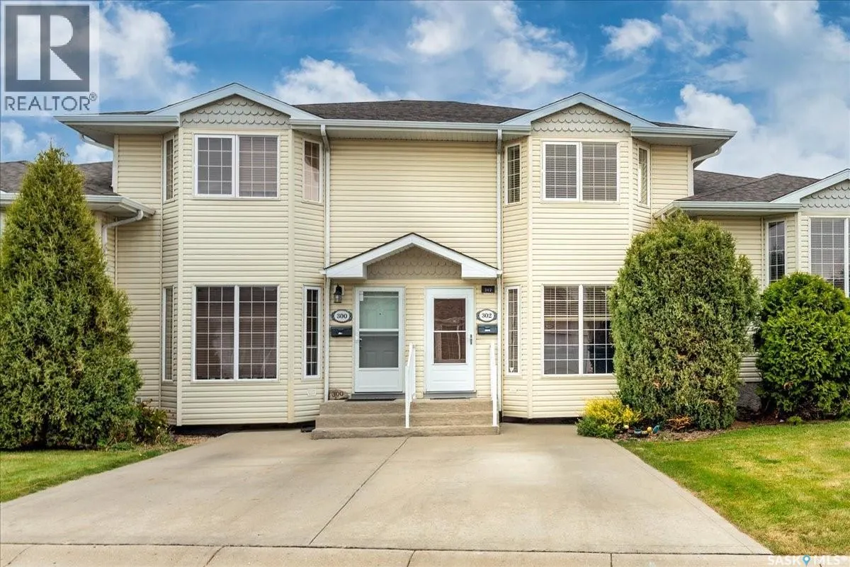 302 Mount Royal PLACE