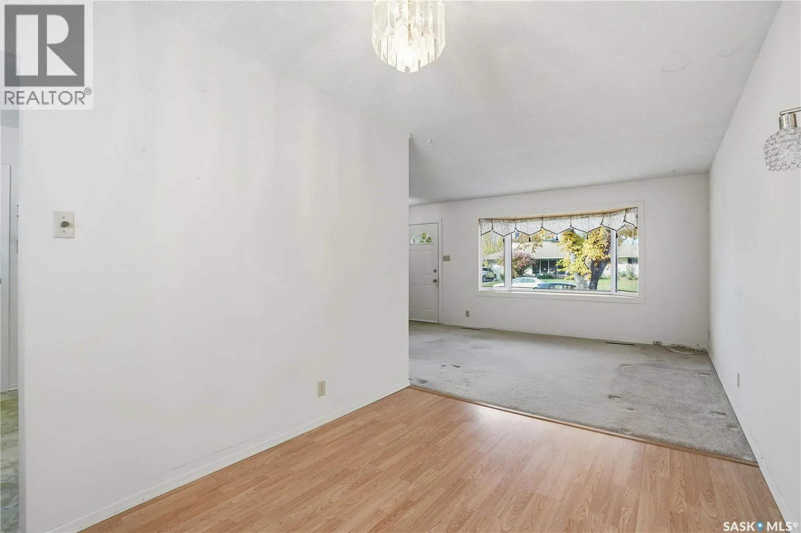 44 MILLS CRESCENT