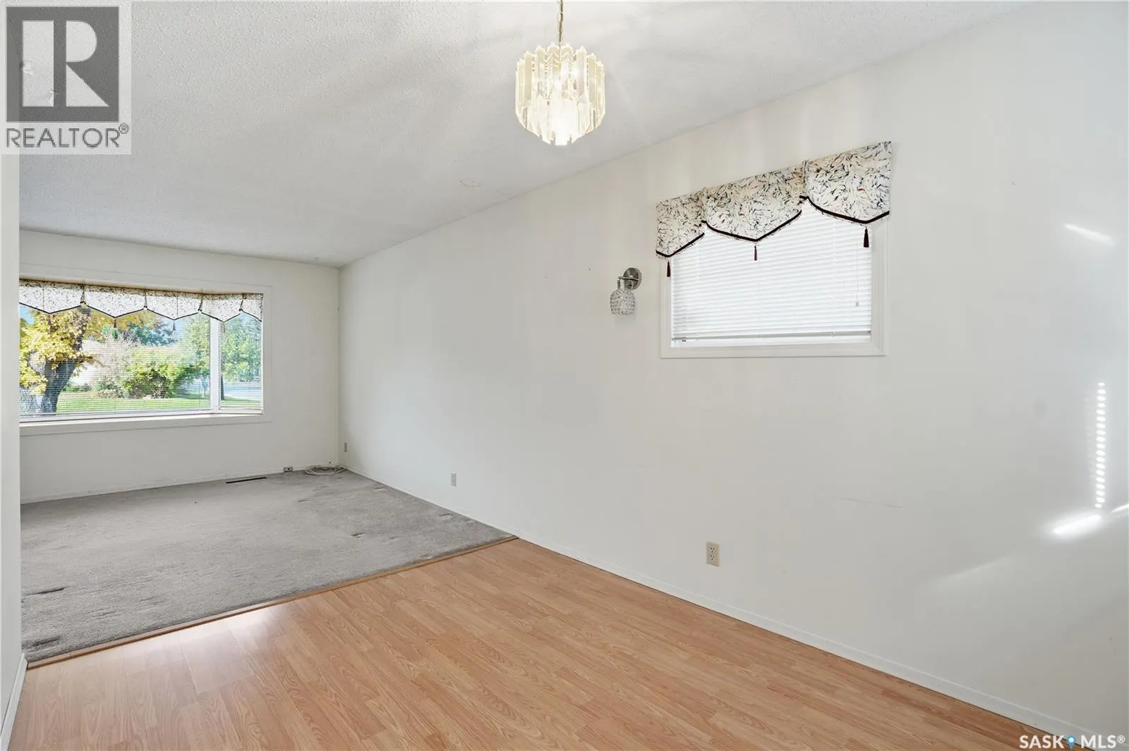 44 MILLS CRESCENT