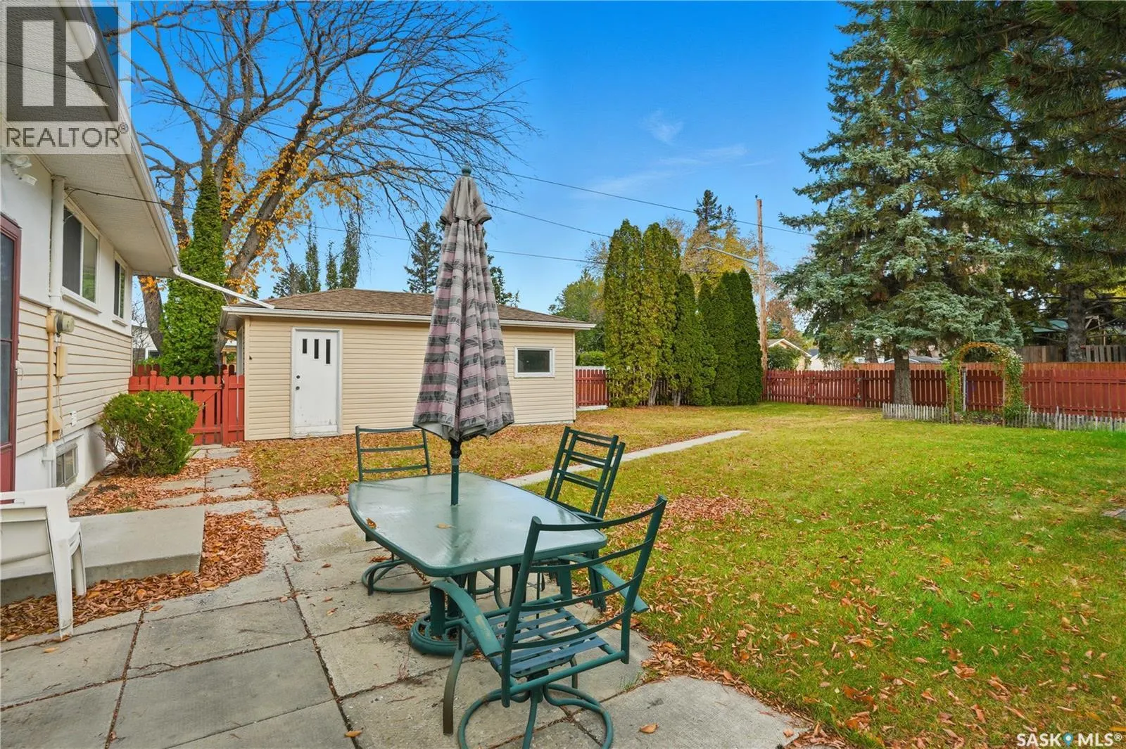 44 MILLS CRESCENT