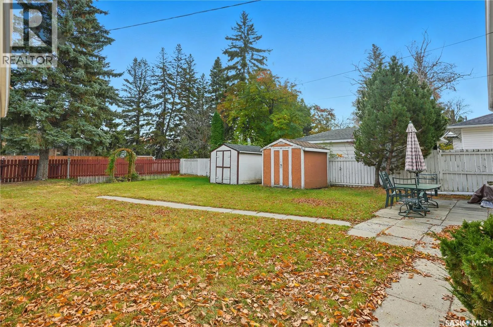 44 MILLS CRESCENT