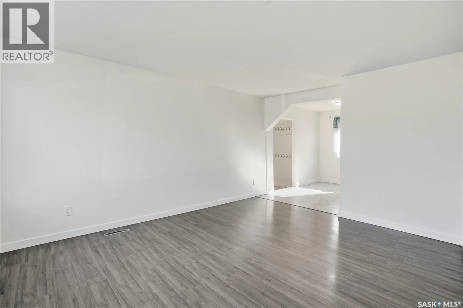 114 2nd STREET S