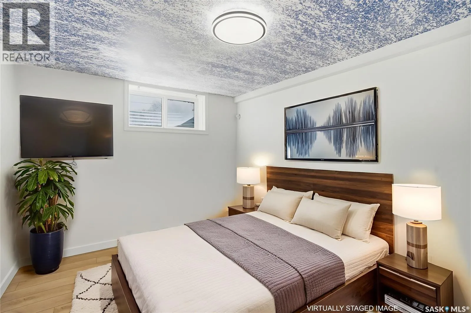 114 2nd STREET S