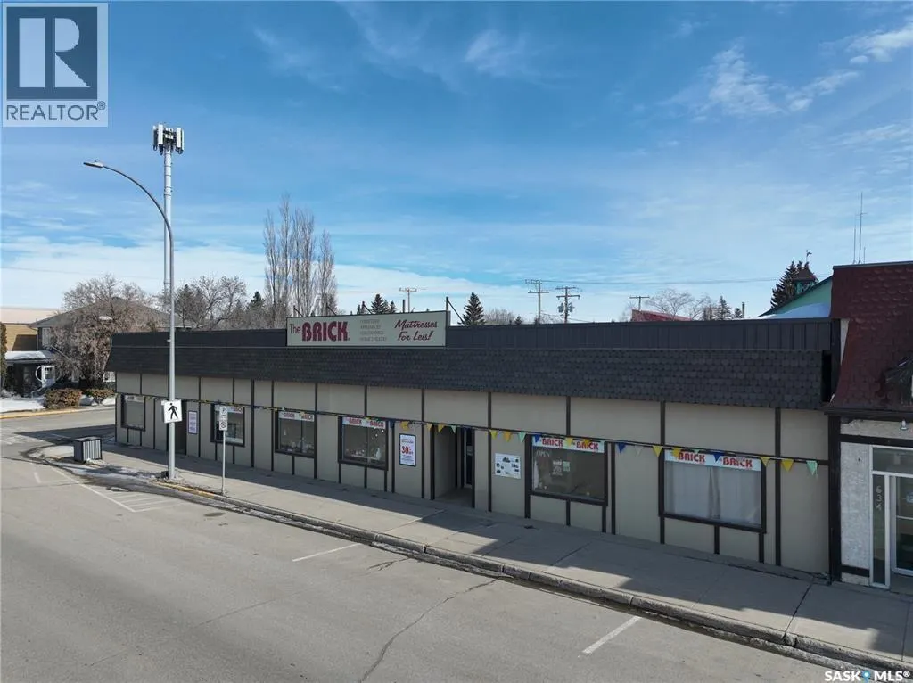 640 Main STREET