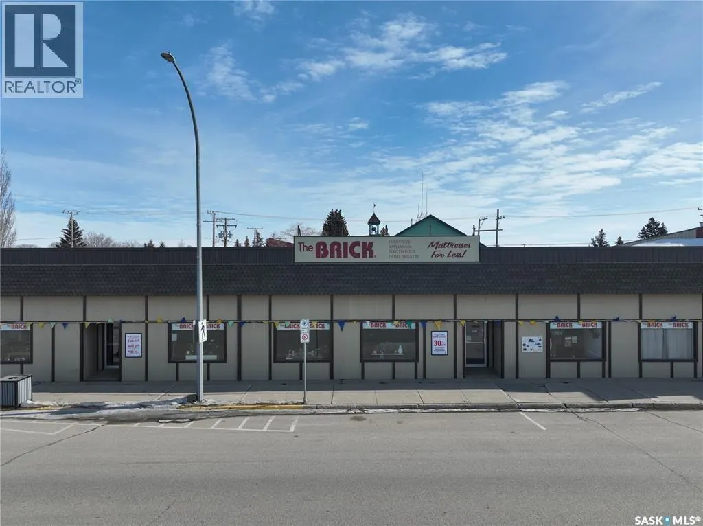 640 Main STREET