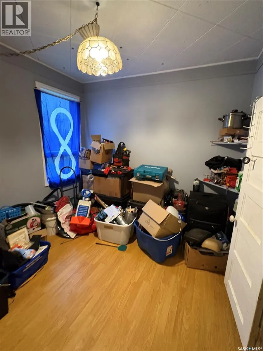 163 Duncan STREET W