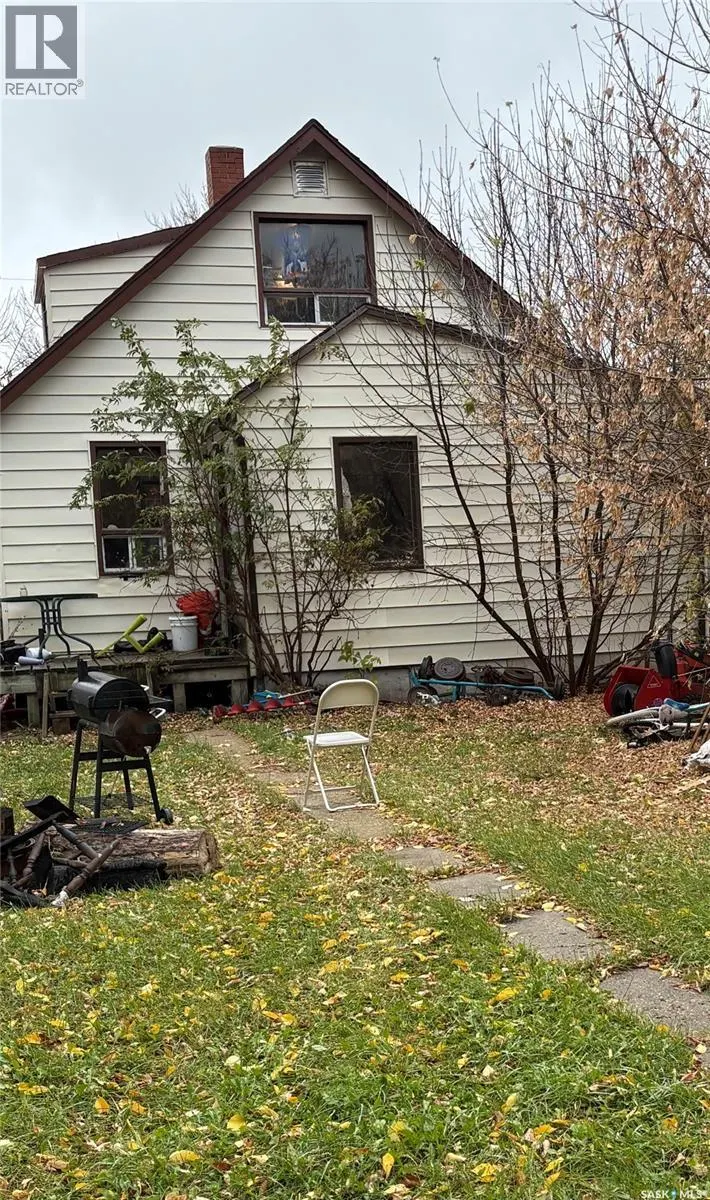 163 Duncan STREET W