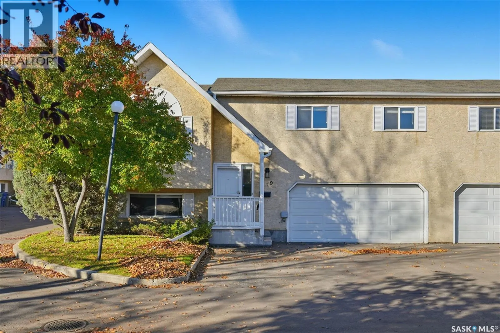 119 320 Heritage CRESCENT