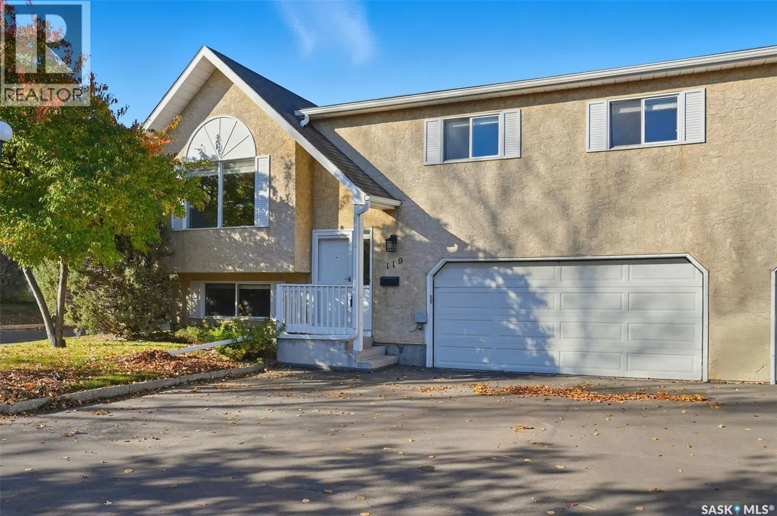 119 320 Heritage CRESCENT