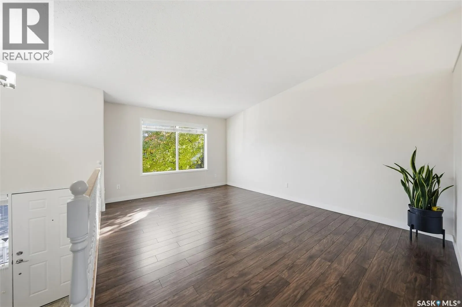 119 320 Heritage CRESCENT