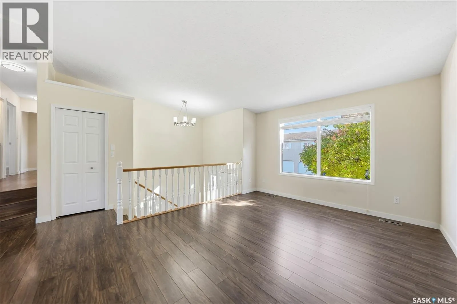 119 320 Heritage CRESCENT