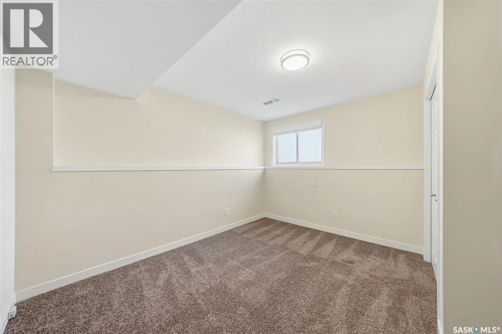 119 320 Heritage CRESCENT