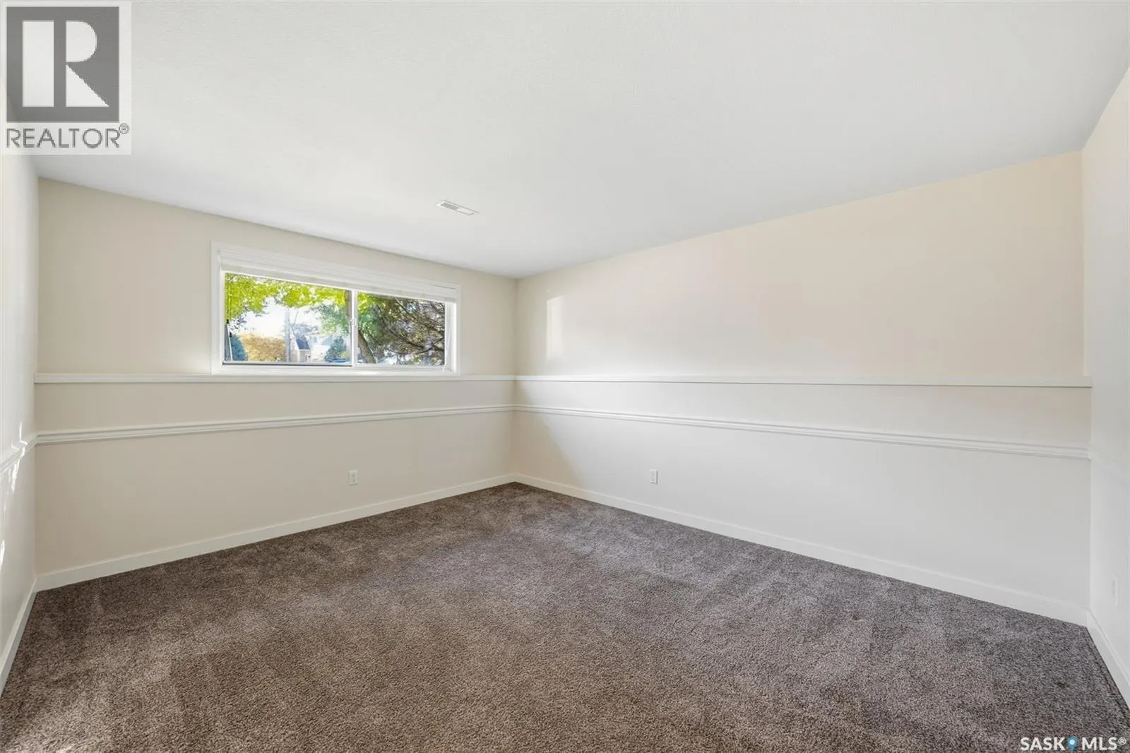 119 320 Heritage CRESCENT