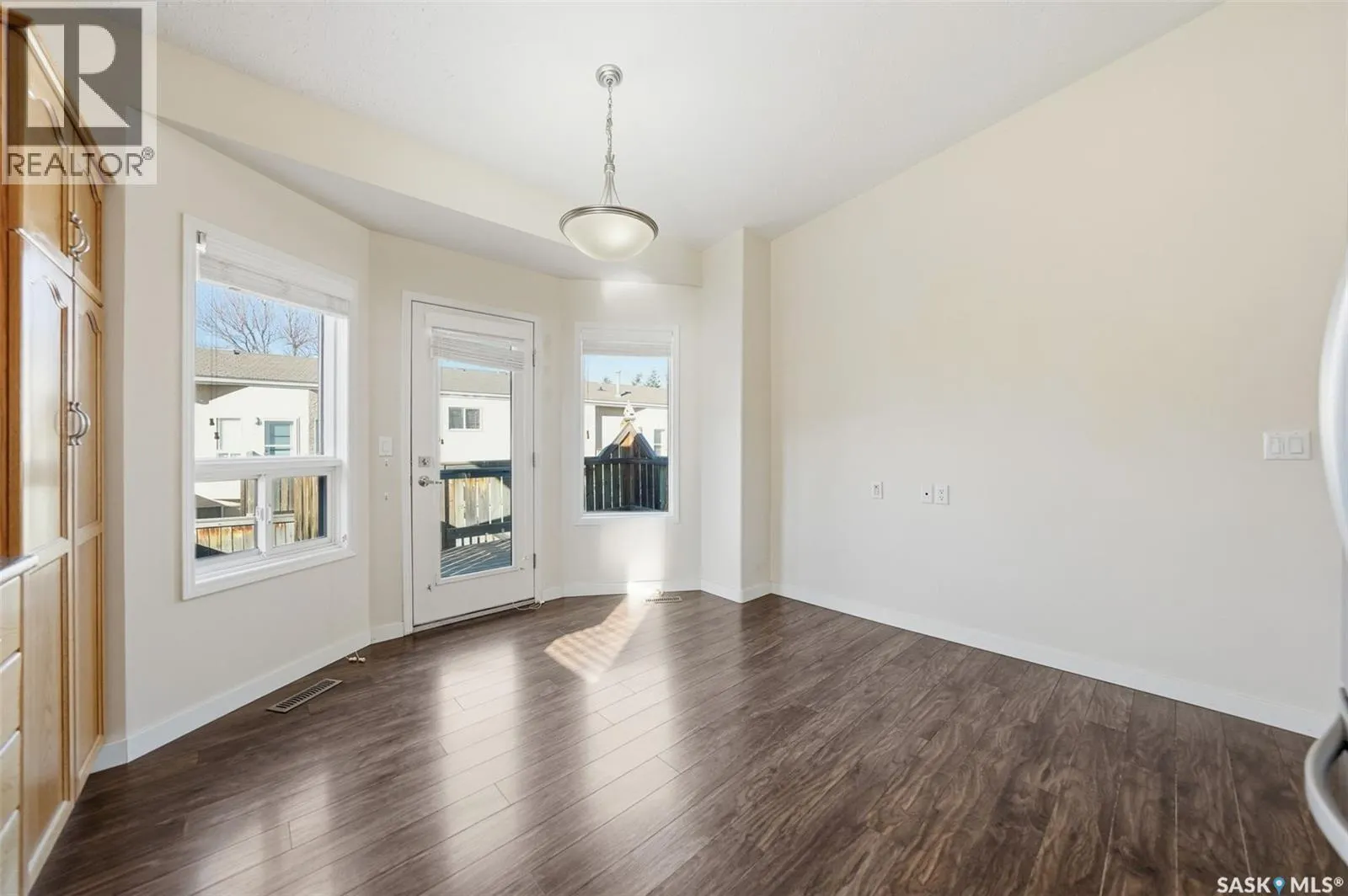 119 320 Heritage CRESCENT