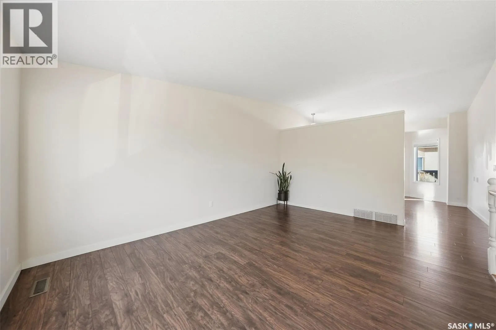 119 320 Heritage CRESCENT