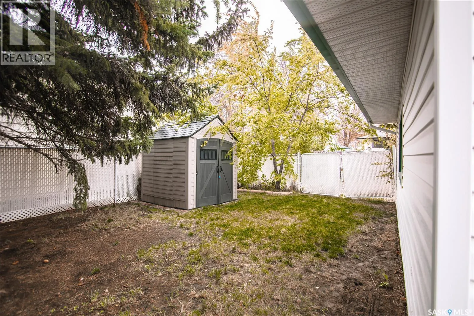 132 Nagel CRESCENT