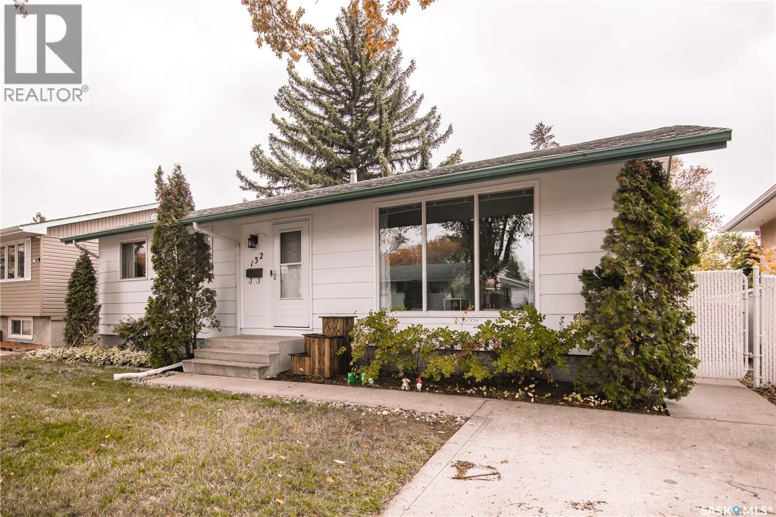 132 Nagel CRESCENT