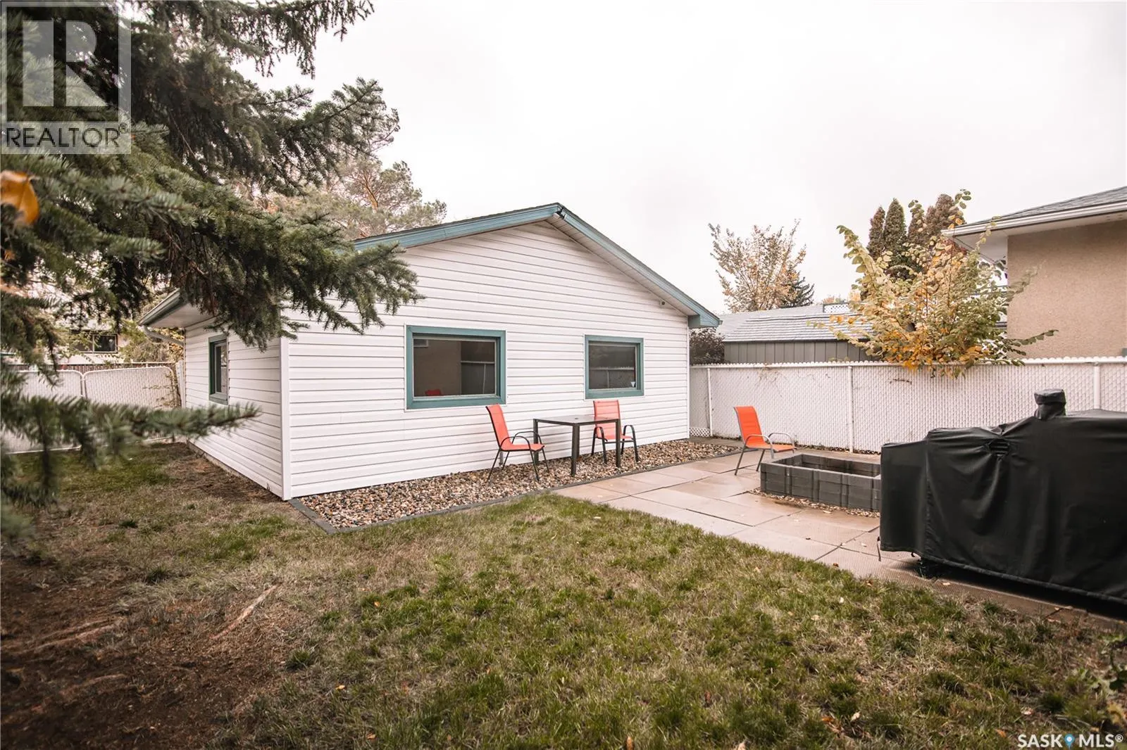 132 Nagel CRESCENT