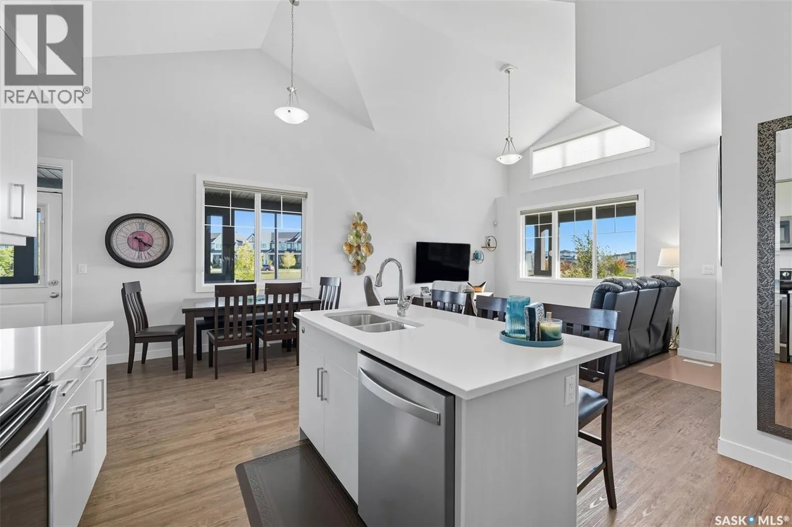 687 Secord BEND